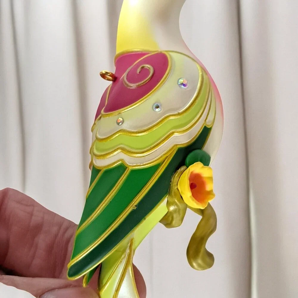 2025 Hallmark FRUIT DOVE Bird KOC Member Exclusive Keepsake Ornament